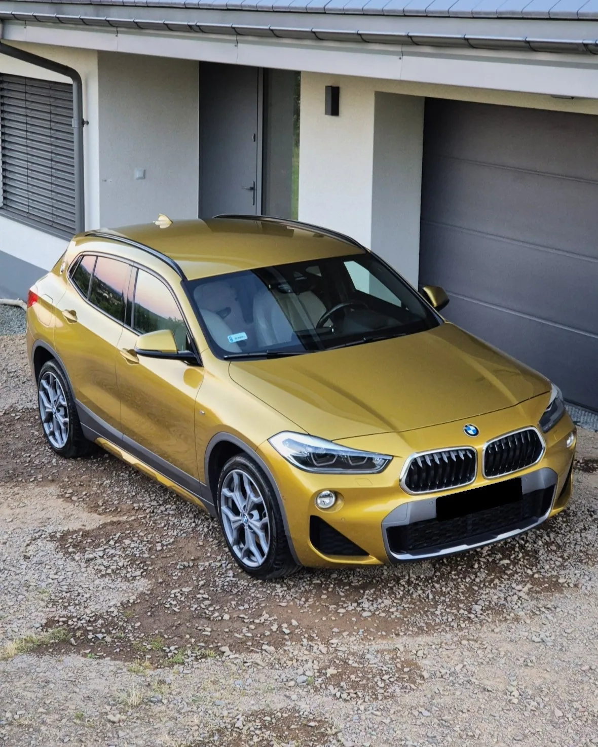 Złote BMW X2 po detailingu w Liberty Detailing