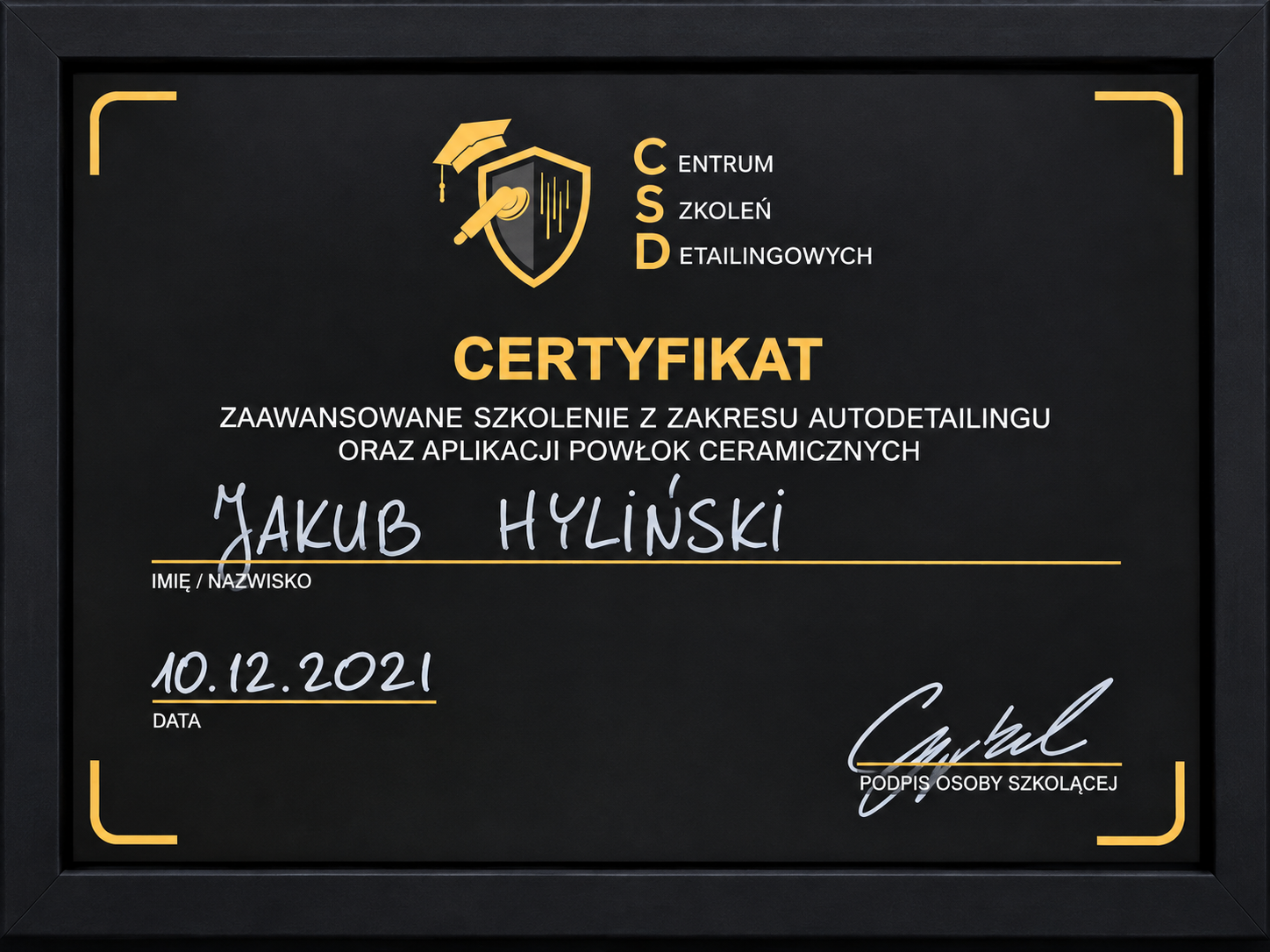 Certyfikat Jakuba Hylińskiego — zaawansowany autodetailing i aplikacja powłok ceramicznych